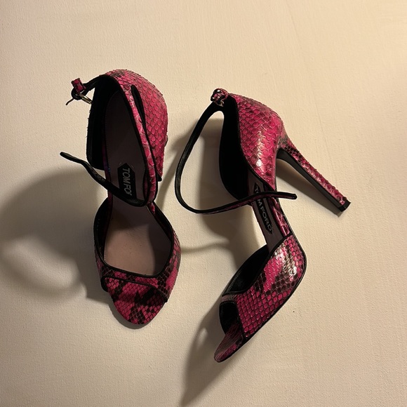 Tom Ford snakeskin heels. - Picture 3 of 6